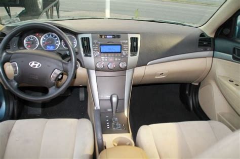 2010 Hyundai Sonata - Interior Pictures - CarGurus