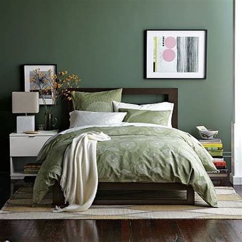 50 Beautiful And Calm Green Bedroom Decoration Ideas | Green bedroom ...