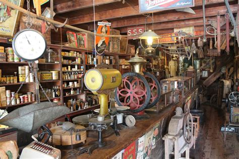 A General Store preserved from the past in the Mts. of GA | Objets