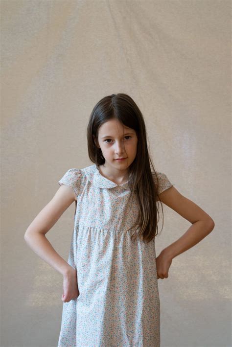 Magda Dress - lightweight ditsy floral dress - Tivoli Clothing