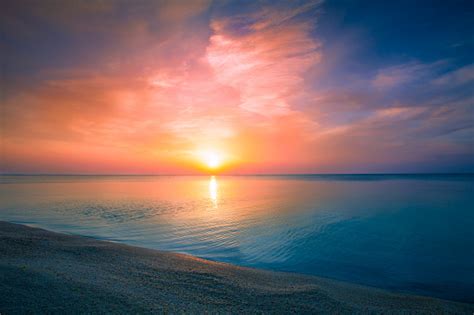 Sunrise Over Sea Stock Photo - Download Image Now - iStock