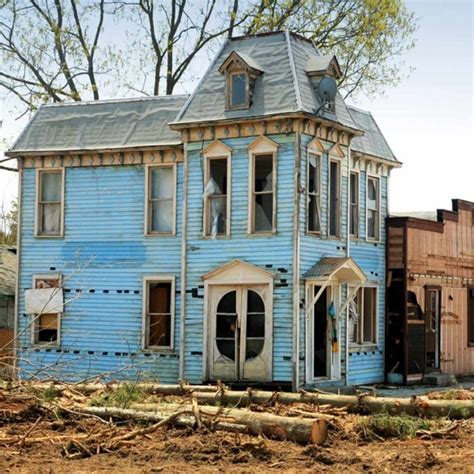 50 Abandoned Houses That Would Look Great Restored | The Family Handyman