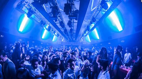 Kuala Lumpur Nightlife: Best Of Clubs, Bars & Markets