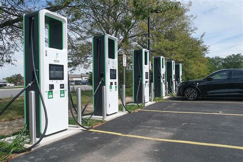 Indiana plans 100 EV fast-charging stations on major roads ...