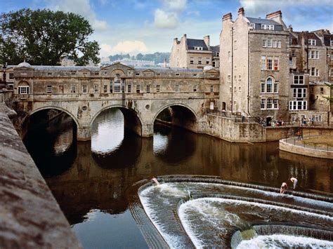 Pulteney Bridge | Pulteney Bridge crosses the River Avon, in… | Flickr