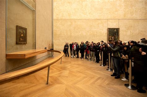 Louvre Museum Mona Lisa Room - seijishohei