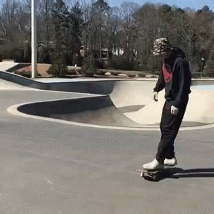 Skateboard Sk8 GIF - Skateboard Sk8 Tricks - Discover & Share GIFs