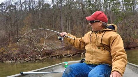 A Jig & Bobber Setup That Crappie Can't Resist! - Fishing