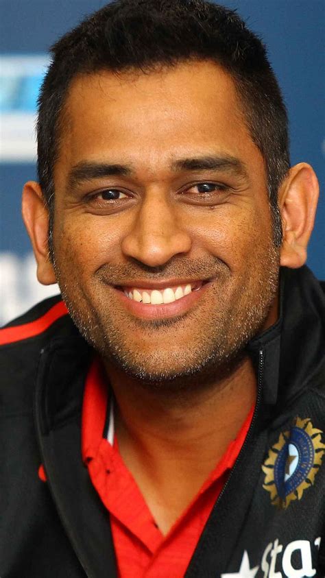 Dhoni During The Interview, dhoni, interview, smile, ms dhoni ...