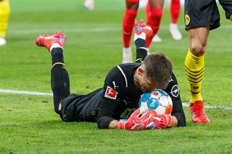 Best Bundesliga goalkeepers of the 2022/23 season so far