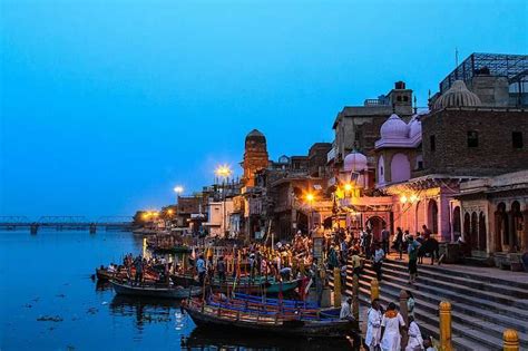 Vishram Ghat, Mathura | Aarti Timings, Photos, Boat Ride - Holidify