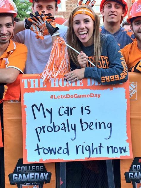 Funny College GameDay signs are back - Barnorama