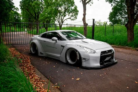 livreto Interrupção cebola rocket bunny wide body kit gtr deficiência ...