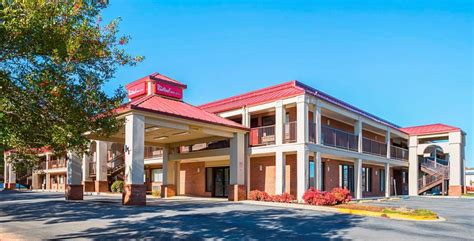 Budget, Pet Friendly Hotel in Scottsboro, AL 35768 | Red Roof Inn