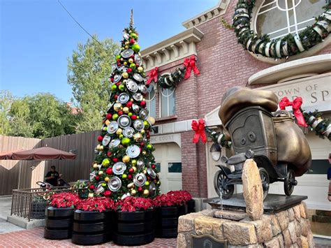 The Christmas Trees of the Disneyland Resort - LaughingPlace.com