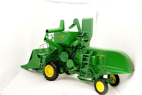 John Deere 45 Combine | 1/25th scale | By: ejwag777 | Flickr - Photo ...