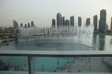 Dubai Fountain – Red Sand