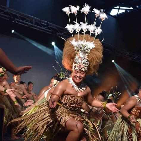 Samoa Siva/ Taupou classes with Maryjane Mckibbin Schwenke