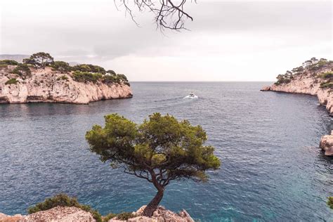 Calanques de Cassis: Hiking & Secret Beaches in Provence | solosophie