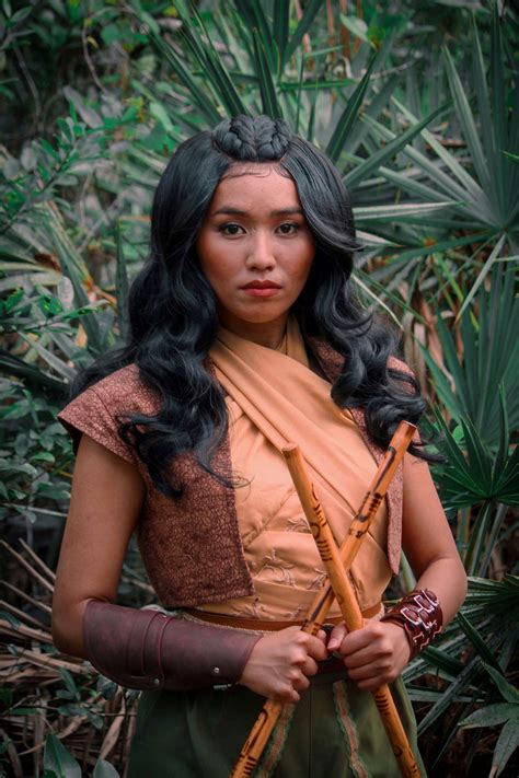 Raya From Raya And The Last Dragon Brought To Life Through Cosplay ...