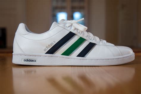 File:An Adidas shoe.jpg - Wikimedia Commons