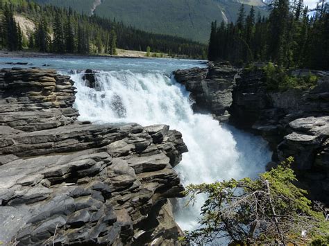 Athabasca Falls (Jasper) - The Good, The Bad and the RV