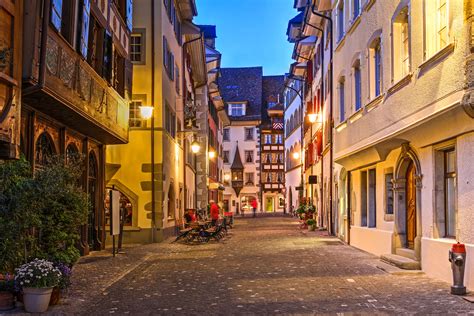 Discover Zug with Switzerland Tour: Old Town, Lake Zug, Zytturm Clock Tower