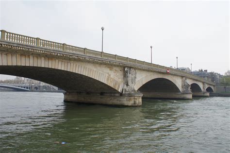 Pont des Invalides (Paris ( 7th)/Paris ( 8th), 1856) | Structurae