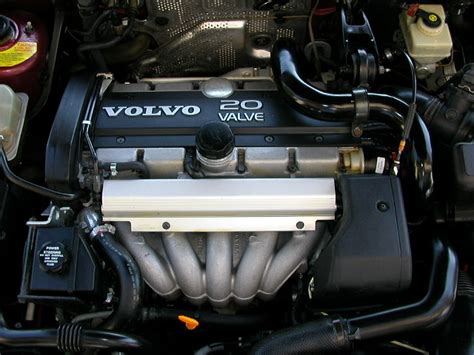 Volvo 850 Turbo Engine