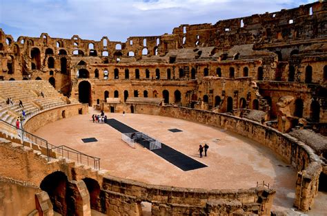 10 Famous Roman Amphitheaters (with Map) - Touropia