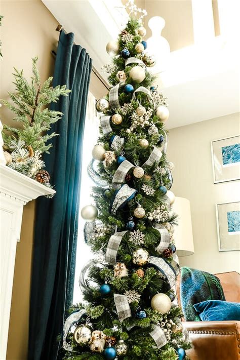 How To Decorate A Small Skinny Christmas Tree | Psoriasisguru.com