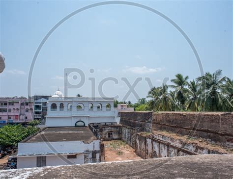 Image of inside vijayanagaram fort-QI066563-Picxy