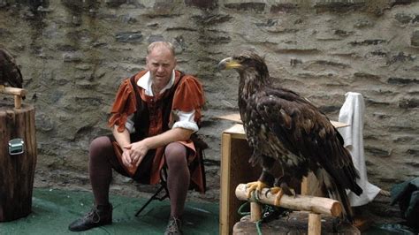 Knights and damsels travel back in time at Vianden Medieval Festival ...