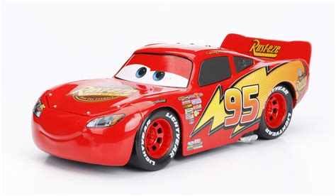 Disney Cars 1:24 Lightning McQueen | ToyChamp