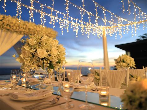 Outdoor Wedding Tent Lighting