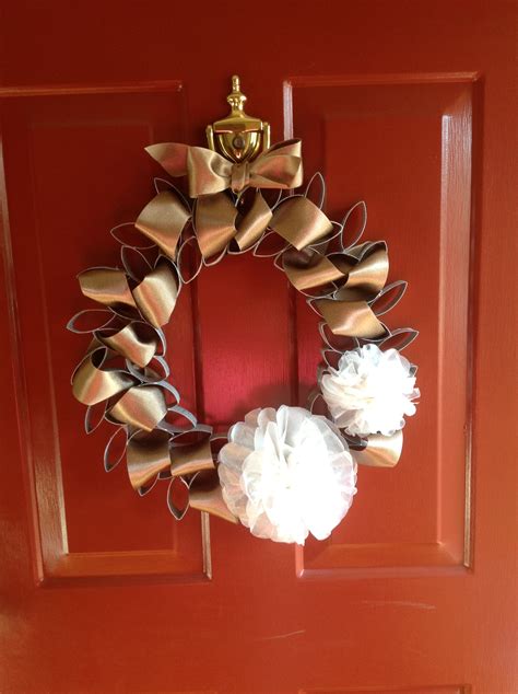 Toilet paper tube wreath Toilet Paper Crafts, Toilet Paper Tube, Paper ...