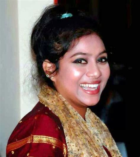 Hit BD: Bangladeshi Film Actress Shabnur biography and Photo Collection