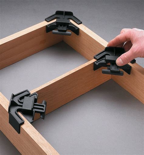 Right-Angle Assembly Clamps - Lee Valley Tools