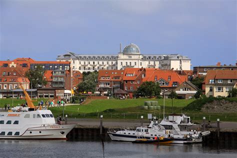 Juist Island: harbour with Strandhotel Kurhaus | Juist dorf … | Flickr