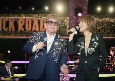 J. ⚡️ on Twitter: "Sir Elton John and Kiki Dee singing Don’t Go ...