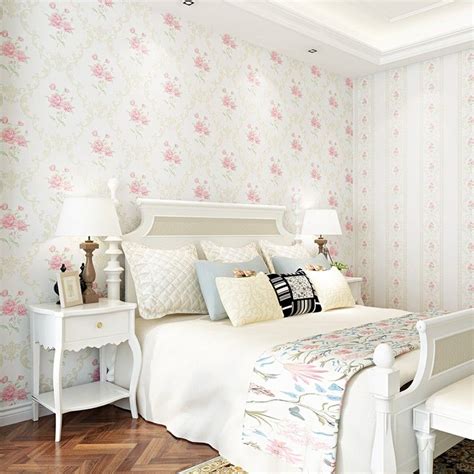 30+ Beautiful Floral Bedroom Wallpaper Inspirations - The Urban ...