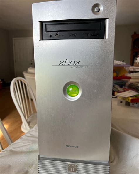 Microsoft Xbox Development Kit Prototype Looks Like a PC - TechEBlog