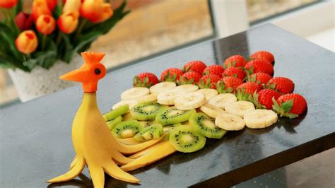 ItalyPaul - Art In Fruit & Vegetable Carving Lessons: Art In Banana ...