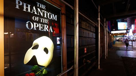 Broadway's longest running show, 'Phantom of the Opera,' closing in ...