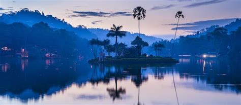 Kandy Lake | Kandy, Sri Lanka Attractions - Lonely Planet