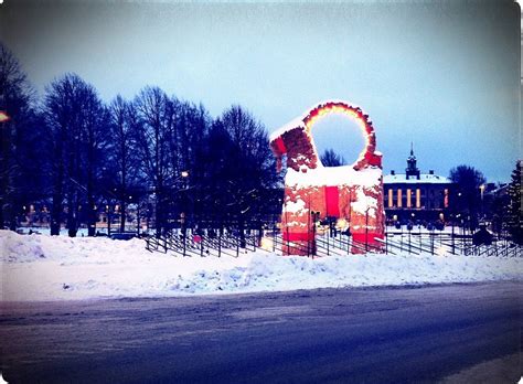 Gävle Goat: The Christmas Goat That Vandals Can’t Keep Their Hands Off ...