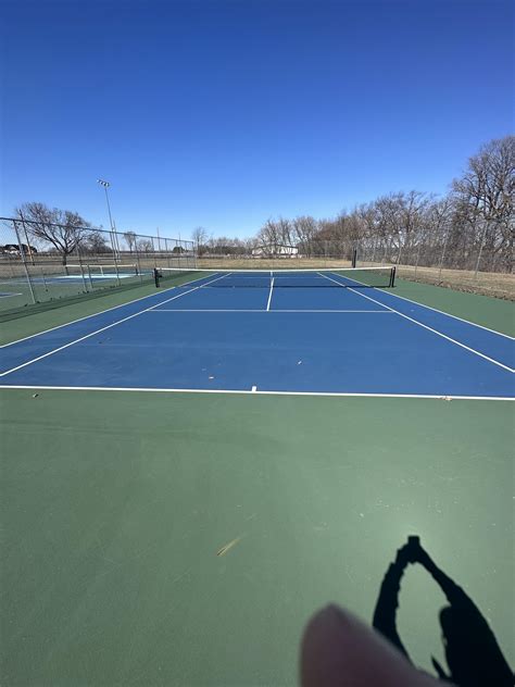 What color pickleball lines do we paint on this tennis court? : r ...