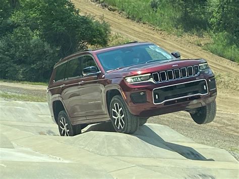 2021 Jeep Grand Cherokee L’s off-road ability and interior leave SUV ...