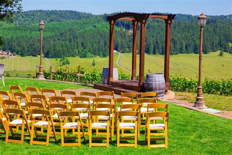 Oregon Winery Wedding Venue Stock Image - Image of vineyard, event ...