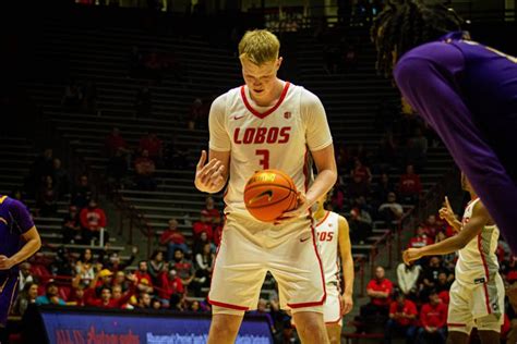 Men's basketball: Lobos dominate Western New Mexico - The Daily Lobo